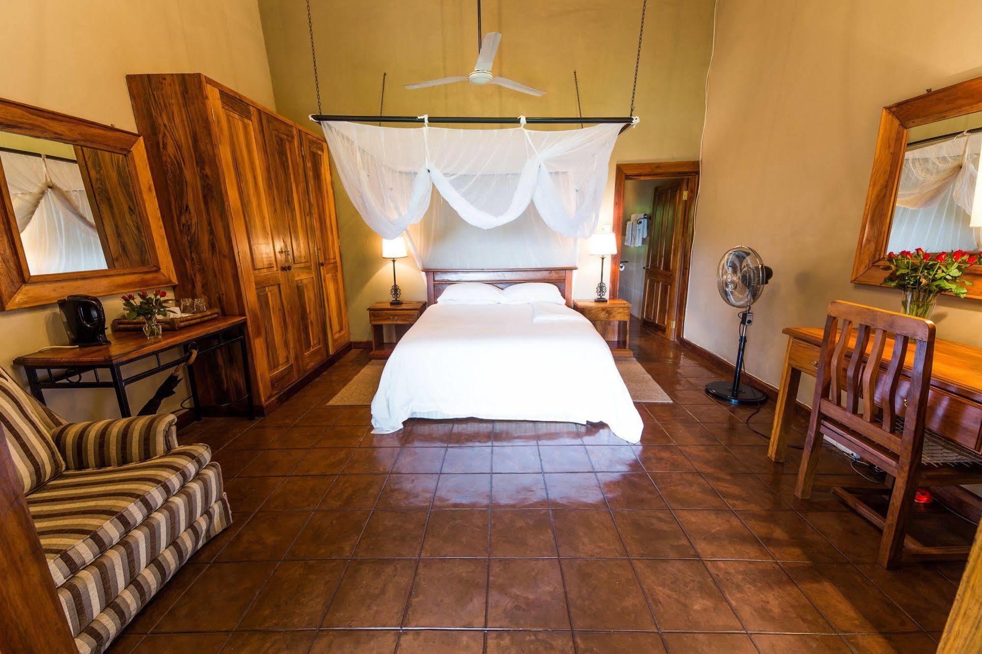 Kumbali Country Lodge Lilongwe Exterior photo